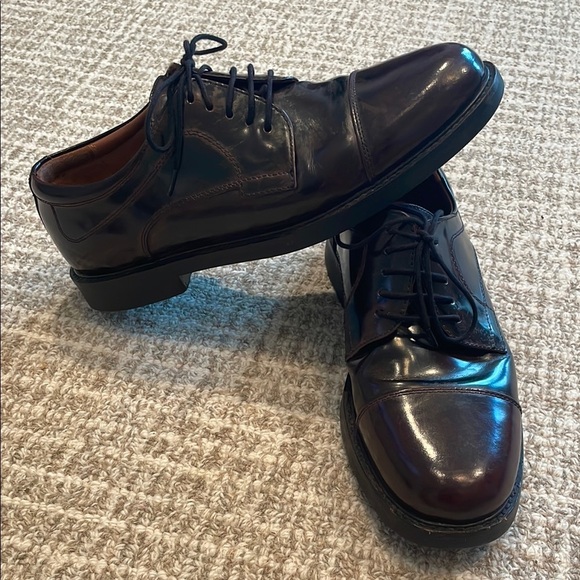 Classic Johnston & Murphy Dark Brown Distressed Leather Oxfords main image 5